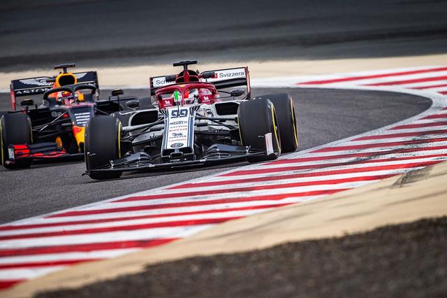画像: 1000レース目となる2019年の中国GPには、第1回と同様、アルファロメオも参戦する。