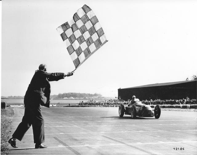 画像: 第1回F1グランプリが開催されたのはイギリス・シルバーストンだった。