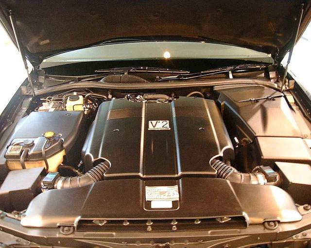 画像: 5リッターV12エンジン「1GZ-FE」型を搭載。