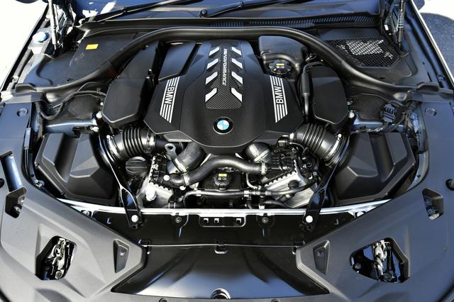画像: N63B44D型V8ツインターボエンジンを搭載。最高出力530ps、最大トルク750Nm。