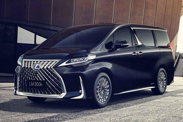 画像: かなり大型なスピンドルグリルを採用するレクサス LM。