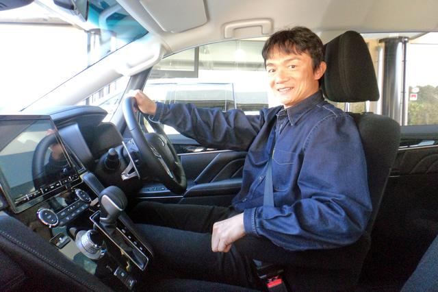 画像: 岡本幸一郎レポーターもデリカD:5の進化ぶりを気に入ったようだ。