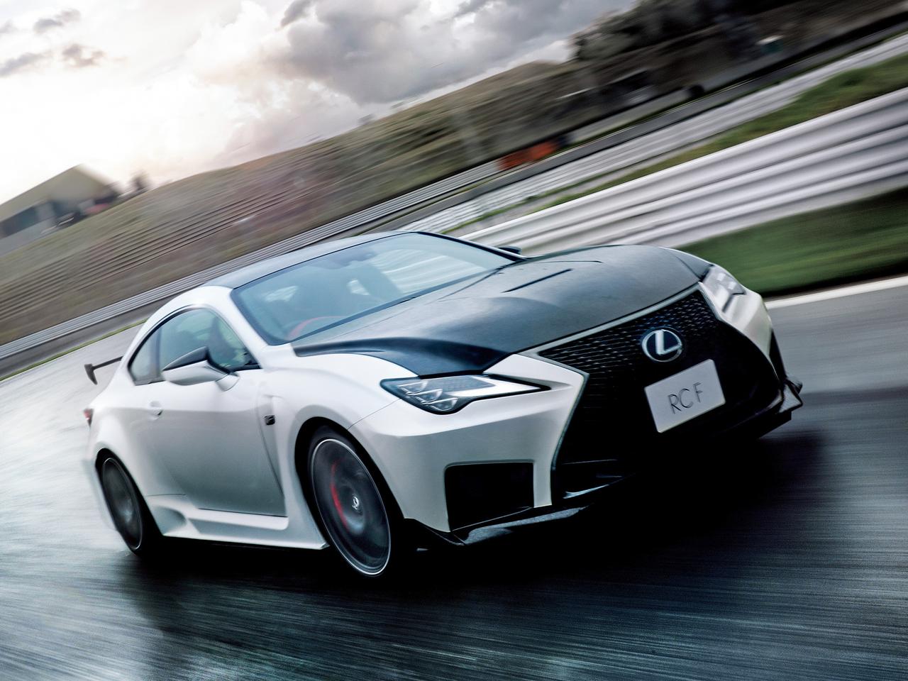 LEXUS　RCF レクサス RC Fをマイナーチェンジ。高性能バージョン「パフォーマンス