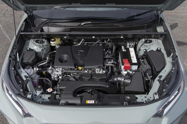 画像: アドベンチャーが搭載するのは吸気側に連続可変バルブタイミング機構を備えた2Lの直噴エンジン。