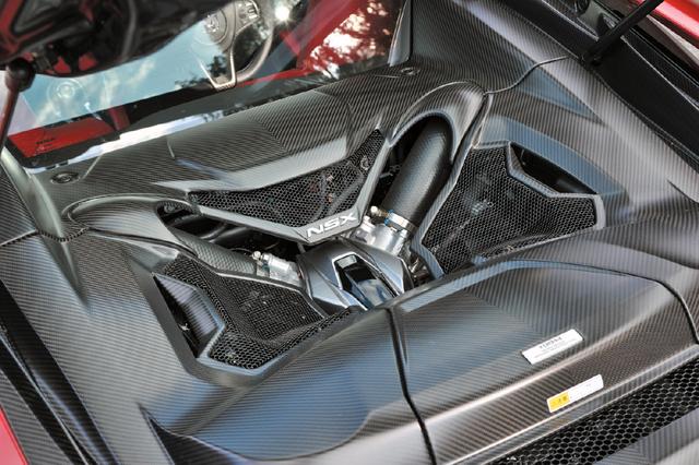画像: V6ツインターボエンジンと3基のモーターによるシステム最高出力は581ps、システム最大トルクは646Nmを発生。