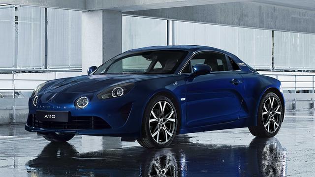 画像: アルピーヌA110ブルーアビス。ボディカラーのブルーは、深海をイメージしたものという。