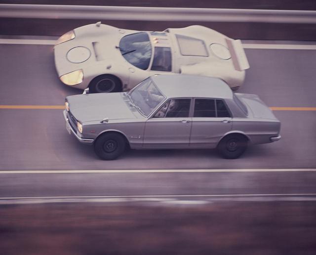 画像: 1969年、R380とスカイラインGT-Rに象徴される「羊の皮を被った狼」。GT-RのパワーユニットS20はR380のGR8の基本メカニズムを受け継いだ。
