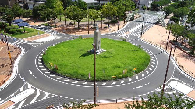 画像2: 【知って得するクルマのクイズ⑩】
今回のテーマは、しっかり覚えておきたい道路交通法です