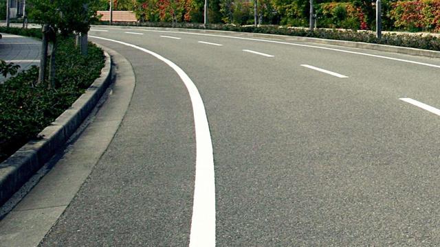 画像1: 【知って得するクルマのクイズ⑩】
今回のテーマは、しっかり覚えておきたい道路交通法です