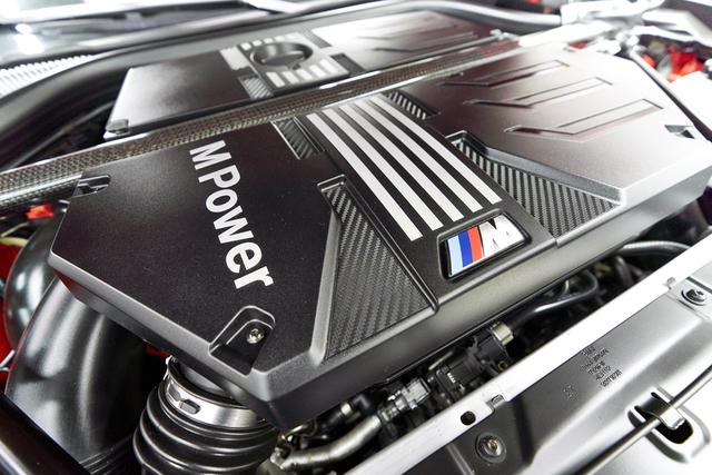 画像: 480ps(Competitionでは510ps)と600Nmを発生する3L直列6気筒Mツインパワー・ターボエンジン。