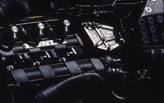 画像: ホンダの1.5Lターボの最終進化形となるRA168E。パワーや燃費ばかりではなく、低重心化、コンパクト化にも配慮して設計し直されていたが、ロータスはそれをうまく使いこなすことができなかった。