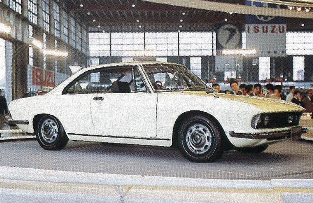 画像: 1968年の東京モーターショーに参考出品されたルーチェ・ロータリークーペは生産型と異なり、コンシールド型ヘッドランプを採用していた。