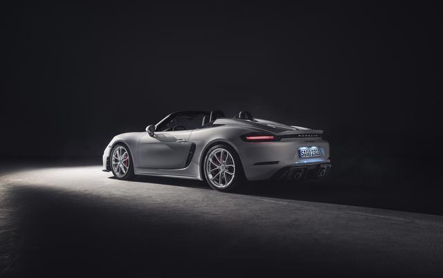 画像: 718スパイダー。718ボクスターシリーズの1台だが、このモデルにはボクスターの名称はつかない。