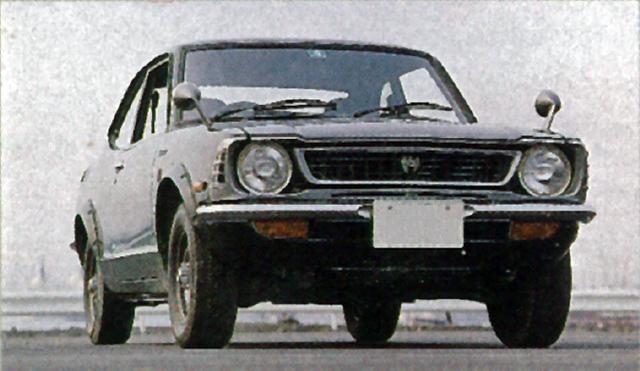 画像: 1973年4月、オーバーフェンダーなど外観はレビンと同じだが、心臓部には2T-B型1.6L OHVにツインキャブの105ps/14.0kgmエンジンを積んだレビンJ(ジュニア)が加えられた。