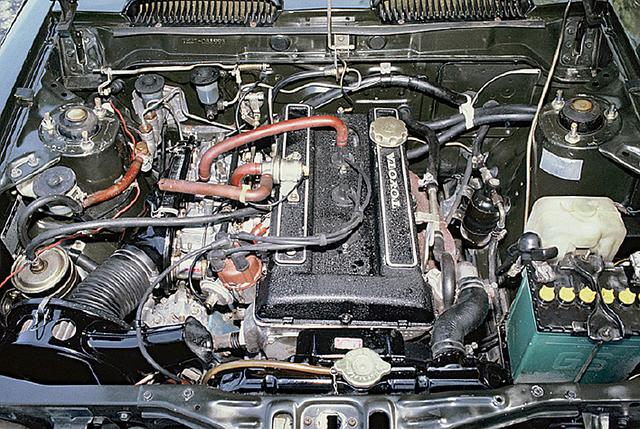 画像: T型エンジンのヘッドをDOHC化して生まれたトヨタのスポーツエンジン2T-G。ソレックスキャブ2基により115ps/14.5kgmを発生した。