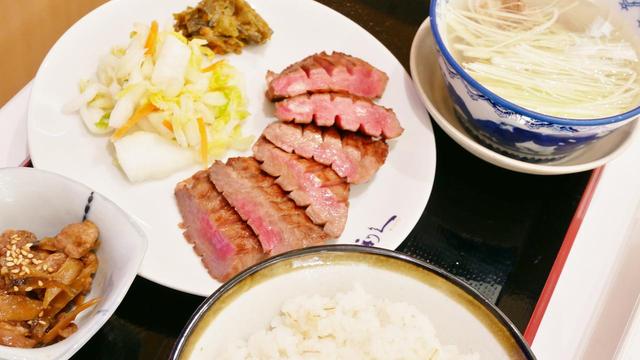 画像: 仙台の有名店である「利休」がレストランを出店。「牛たん極み定食(3枚6切)」は2494円。