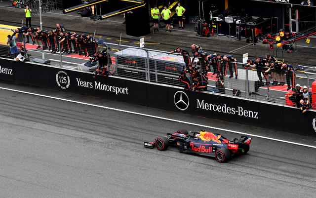 画像: ライバルであるメルセデスの地元ドイツGPで優勝を飾ったマックス・フェルスタッペン(レッドブル・ホンダ)。