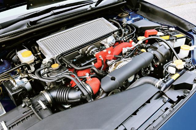 画像: エンジンはS208と同等のチューンだが、インタークーラーの冷却効果を最大限にするためパフォーマンスシュラウドなどを採用した。