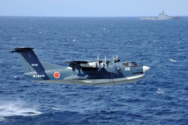 画像: US-2は、全長33.2×全幅33.2mの大型飛行艇。巡航速度は約480km/h、着水速度は約93km/hだ。