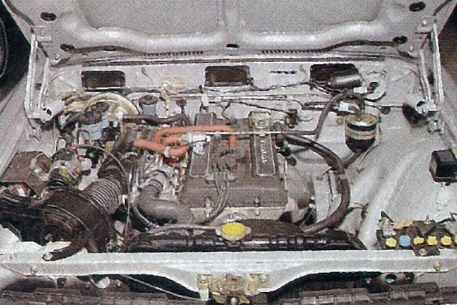 画像: 18R-G型 DOHCはレギュラー仕様で140ps/17.2kgm、ハイオク仕様で145ps/18.0kgmを発生。レッドゾーンは7000rpmからの設定。