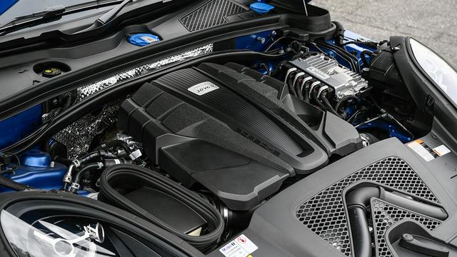 画像: マカンS搭載の新開発V6 3Lツインターボエンジン(最高出力354ps/最大トルク480Nm)。