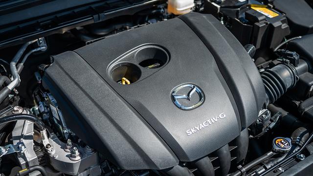 画像: パワーソースは2Lガソリンエンジン(SKYACTIV-G)+マイルドハイブリッド。