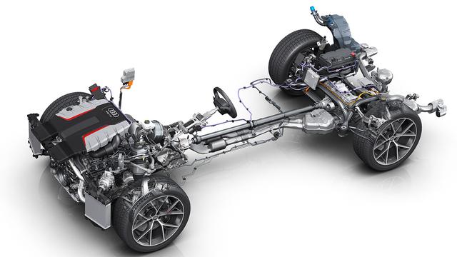 画像: 搭載の4L V8ツインターボディーゼルエンジン(最高出力435ps/最大トルク900Nm)。