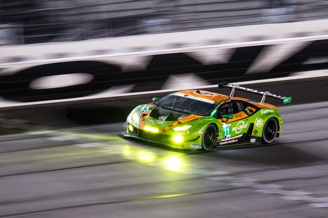 画像: 2019年のデイトナ24時間を制したGRTグラッサー・レーシング・チームのランボルギーニ・ウラカン GT3 EVO。カーナンバーは11。