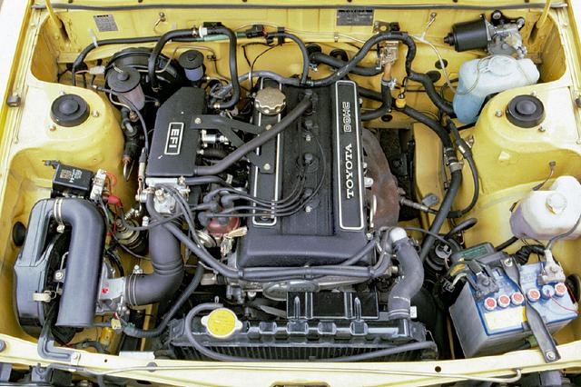 画像: 2T-GEUは、スポーティグレード車(SR/SE)に積まれた1.5Lの3A-Uエンジンとは一線を画した、トヨタスポーツエンジンの代表だった。