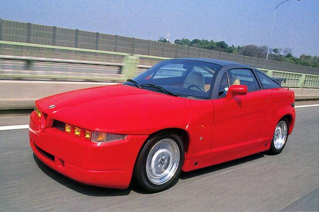 画像: その走りは、レーシングカー メーカーでもあるアルファロメオの面目躍如たるものがある。
