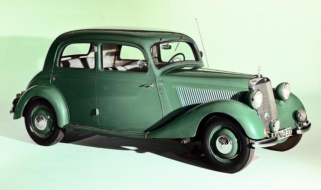 画像: 1936年に投入された170V。前回紹介した170の発展型のFR車で、1942年までの間に7万台以上生産されるヒット作となった。130VBより大きく、今日のCクラスの遠い祖先にあたる。