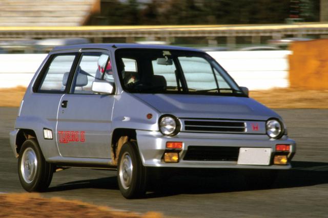 画像: 1983年11月に、さらにパワーアップしたエンジンをひっさげて登場したのがこのターボⅡ。