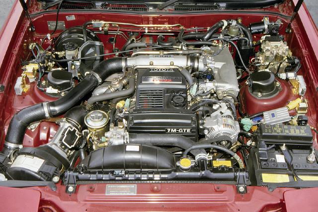 画像: ソアラと同一スペックの7M-GTEU。トヨタのM型DOHCのルーツは2000GT用の3M型ユニットで、20年間に2Lから3L、150ps(グロス)から230ps(ネット)へと進化した。