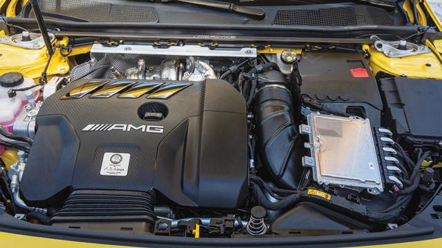 画像: 完全に新しい設計となる421psの2L直列4気筒エンジン。