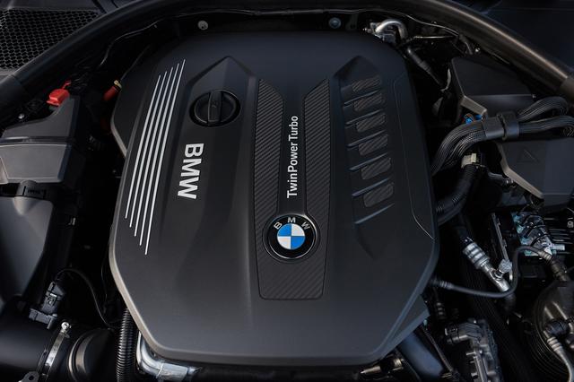 画像: テストカーの330dは、3L直6ディーゼルターボエンジンを搭載、265ps/580Nmの出力とトルクを発生する。