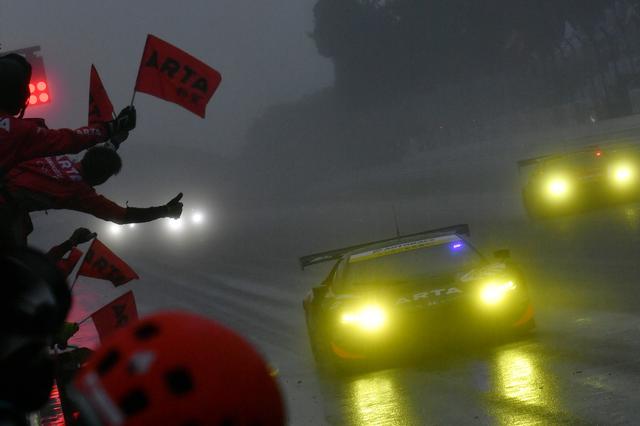 画像1: NSX GT3の初勝利