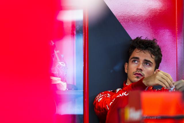画像: ポールポジションを獲得したフェラーリのシャルル・ルクレール。