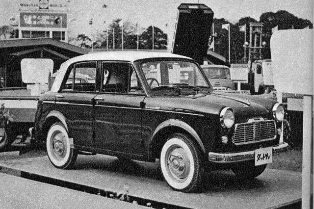 画像: 1957年に発売されたダットサン210は翌年オーストラリア大陸一周ラリーでクラス優勝して耐久性を世界に広めた。写真は1958年にマイナーチェンジした211型。