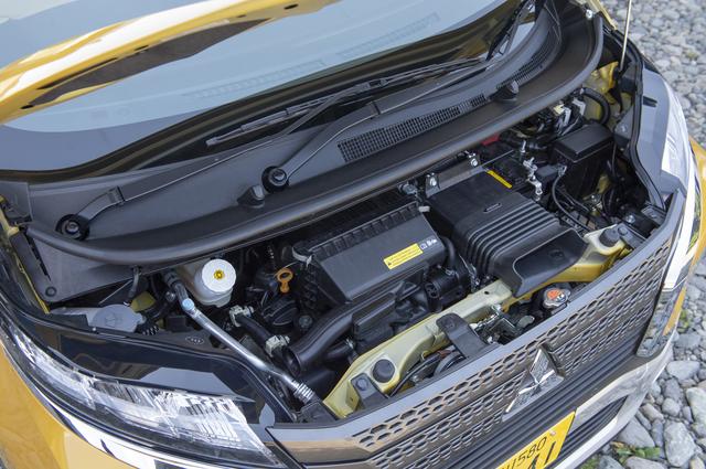 画像: エンジンは659cc の自然吸気(52ps)と写真のターボの2タイプを設定。いずれも2WDと4WDを選べる。