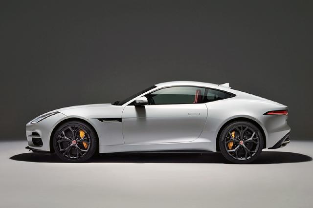 画像: ロングノーズ&ショートデッキのフォルムもかつての名車Eタイプを連想させる。古典的なスーパーカー的雰囲気をもったクルマだ。