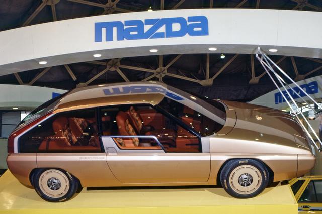画像: 広いグラスエリアにリトラクタブルライトなど、1990年代のファミリアはこんなスタイルになるはずだった?