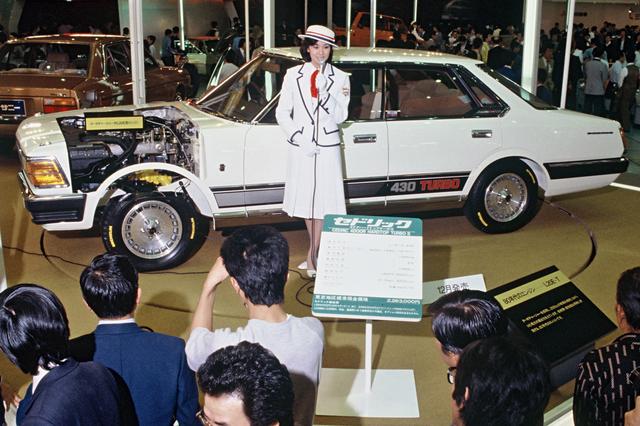 画像: 会場にはカットモデルも展示され、多くのギャラリーの注目を浴びていた。