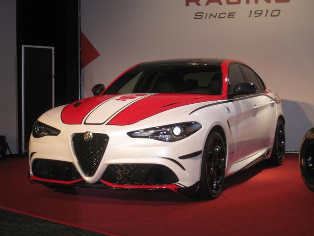 画像: ジュリア クアドリフォリオ F1 トリビュート 限定6台 車両価格1459万円。