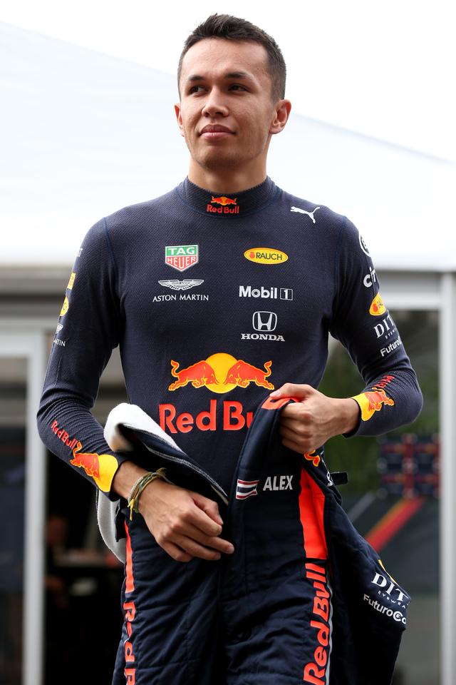画像: アレクサンダー・アルボン(レッドブル・ホンダ)。フリー走行1回目 6位 1:30.375、フリー走行2回目 6位 1:28.402。