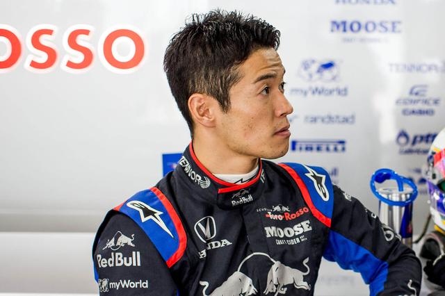 画像: フリー走行1回目で山本尚貴がピエール・ガスリーのマシンを使用して30周を走行して、チームに的確なフィードバックをした。
