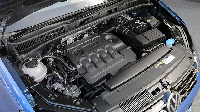 画像: 直4DOHCディーゼルターボは177ps/380Nmを発生。WLTC燃費は14.0km/Lとこのクラスでは良好。