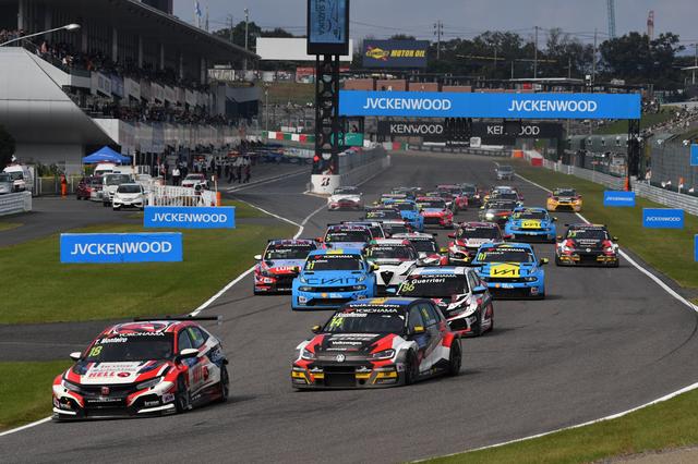 画像1: RACE3はVW Golf GTI TCRがポールポジション