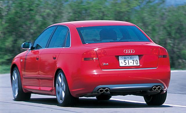 画像: 車両価格は808万円となるが、その内容を考えれば、決して高くない。6000rpmを超える高回転域まで非常にスムーズに回ってくれるエンジンも、走りの良さだけでなく、質感の高さを感じさせることに繋がっている。