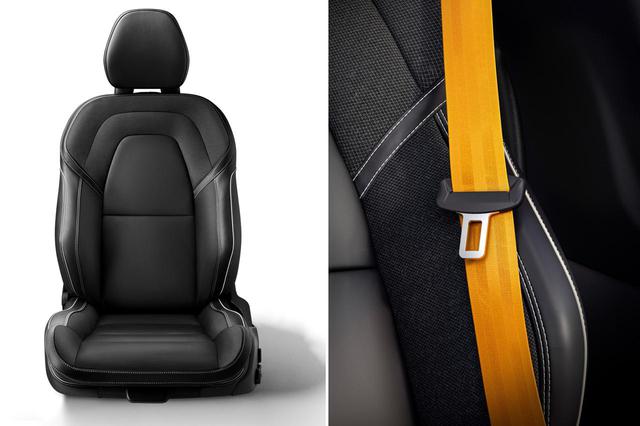 画像: S60 T8 ポールスターエンジニアードに採用される専用のスポーツシートとシートベルト。