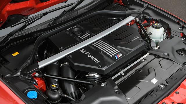画像: BMW社が新開発した3L直6ツインターボエンジンは510ps/600Nmを発生。0→100km/h加速は4.1秒。
